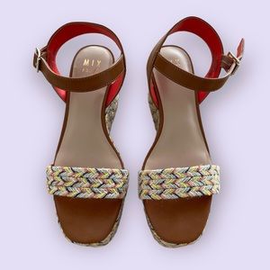 Mix No. 6 Cammie wedge sandal. Tan + gold.